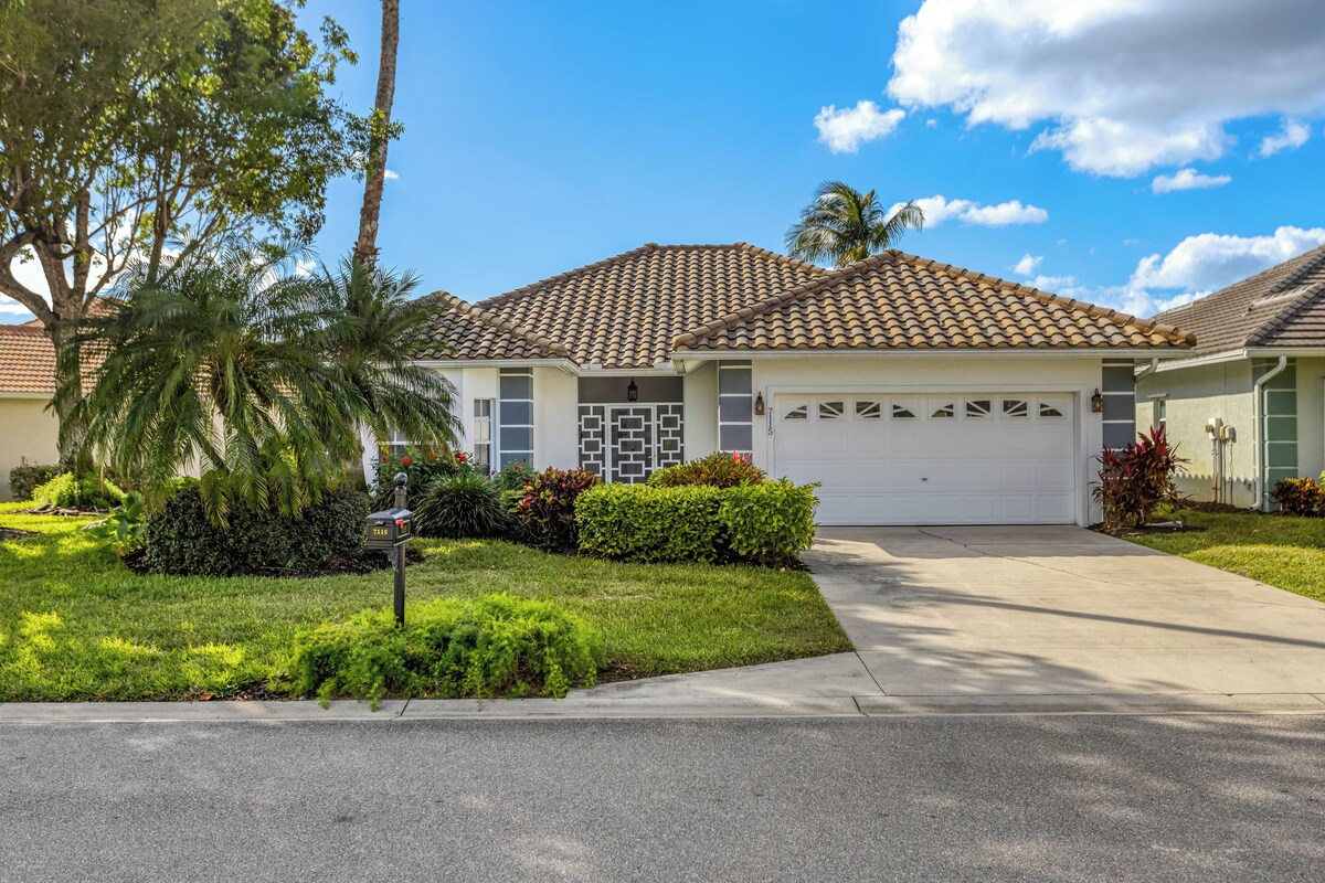 Photo 8 of Special Offer: Cozy 3BR Retreat with Private Pool & Lakeview – Hot Deal Today!