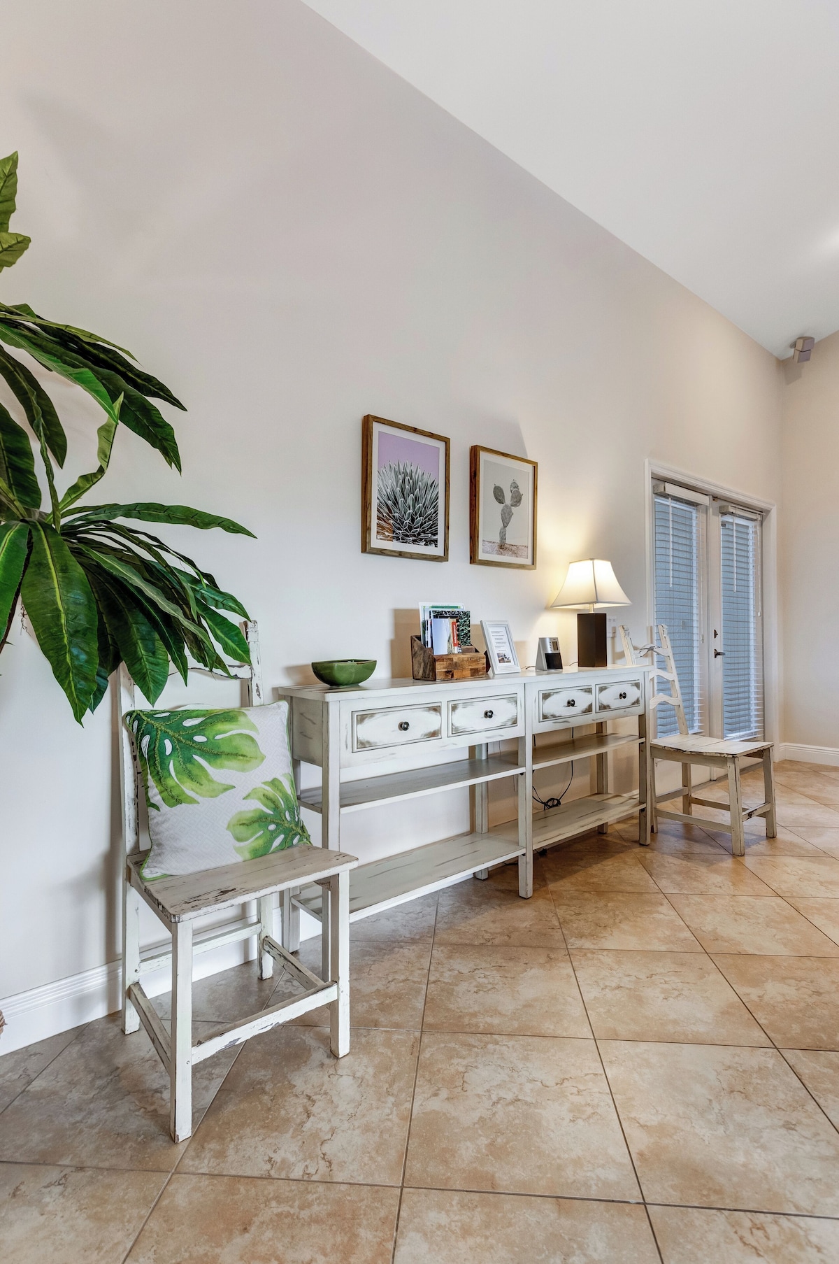 Photo 14 of Special Offer: Cozy 3BR Retreat with Private Pool & Lakeview – Hot Deal Today!
