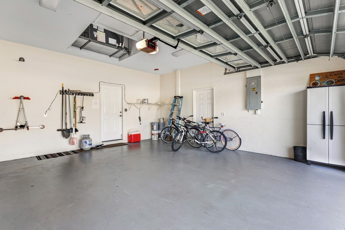 Photo 61 of Special Offer: Cozy 3BR Retreat with Private Pool & Lakeview – Hot Deal Today!