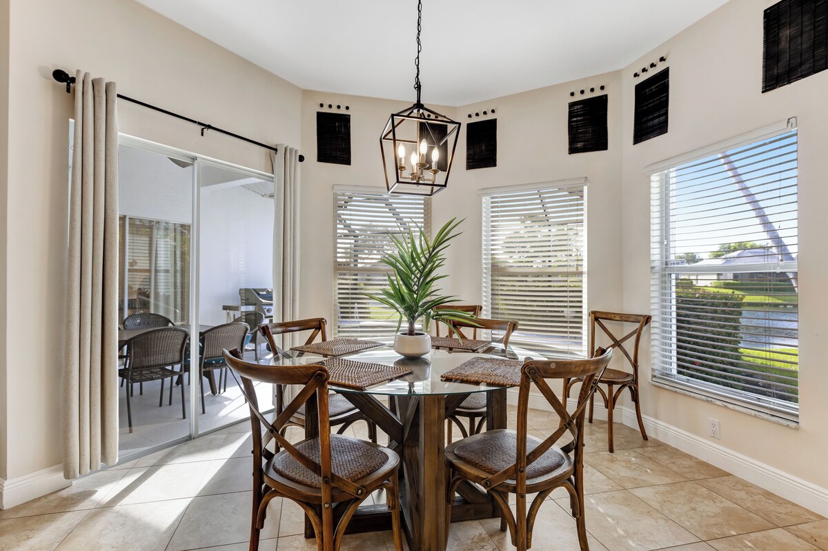 Photo 18 of Special Offer: Cozy 3BR Retreat with Private Pool & Lakeview – Hot Deal Today!
