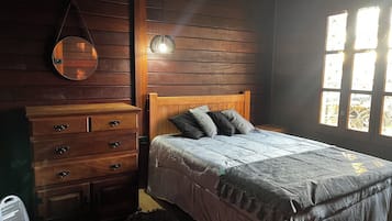 3 bedrooms, free WiFi, bed sheets, wheelchair access