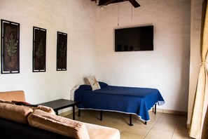 Deluxe Apartment | Free WiFi, bed sheets - San Carlos Beach Inn (San Carlos)