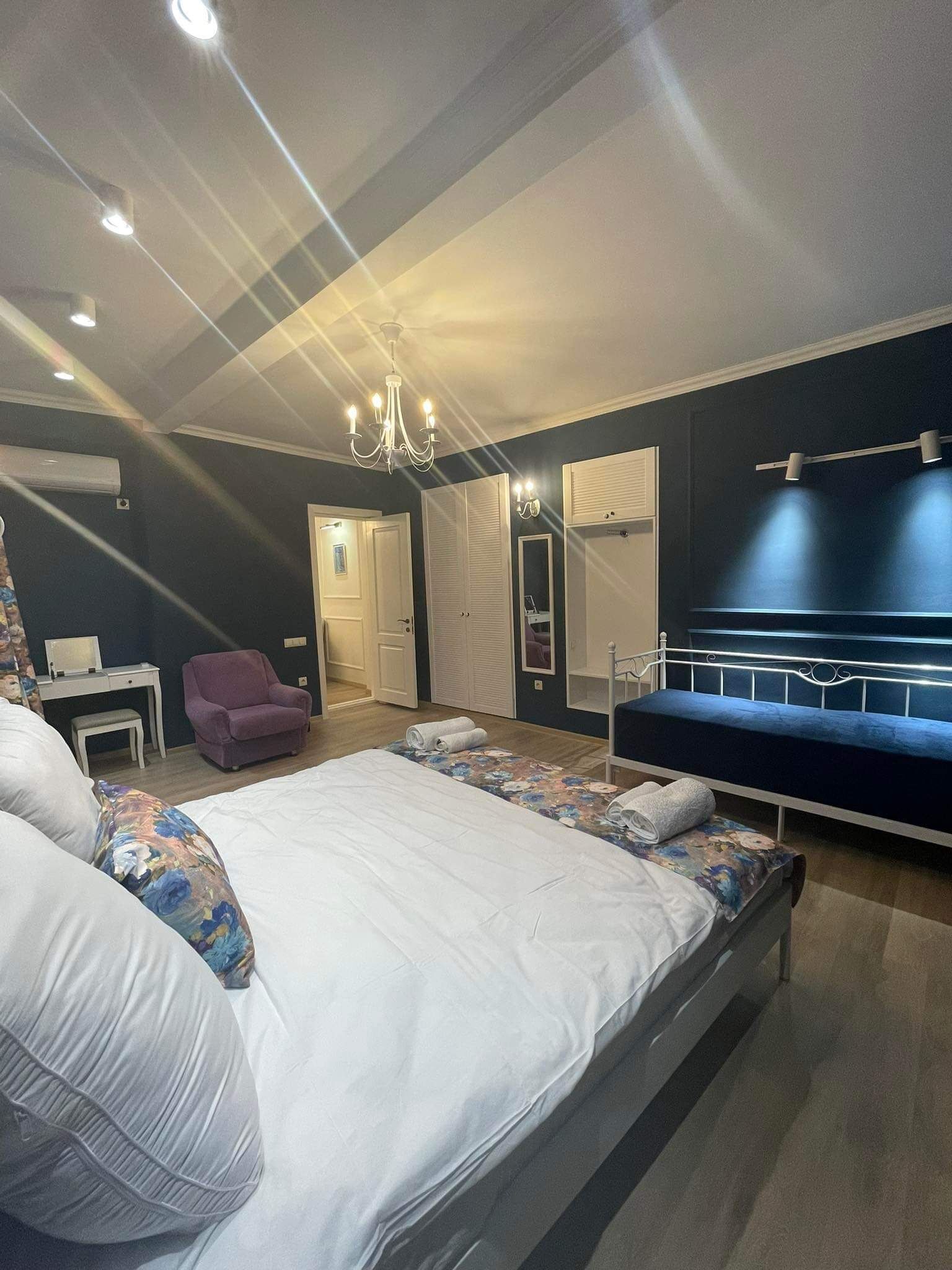 1 bedroom, desk, iron/ironing board, free WiFi