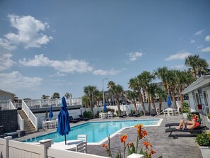 Pool - Your private balcony on Galveston Island  - close to the beach. (Galveston)