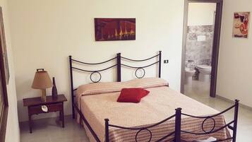 5 camere, ferro/asse da stiro, lenzuola