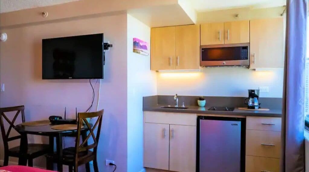 Fridge, microwave, stovetop, coffee/tea maker