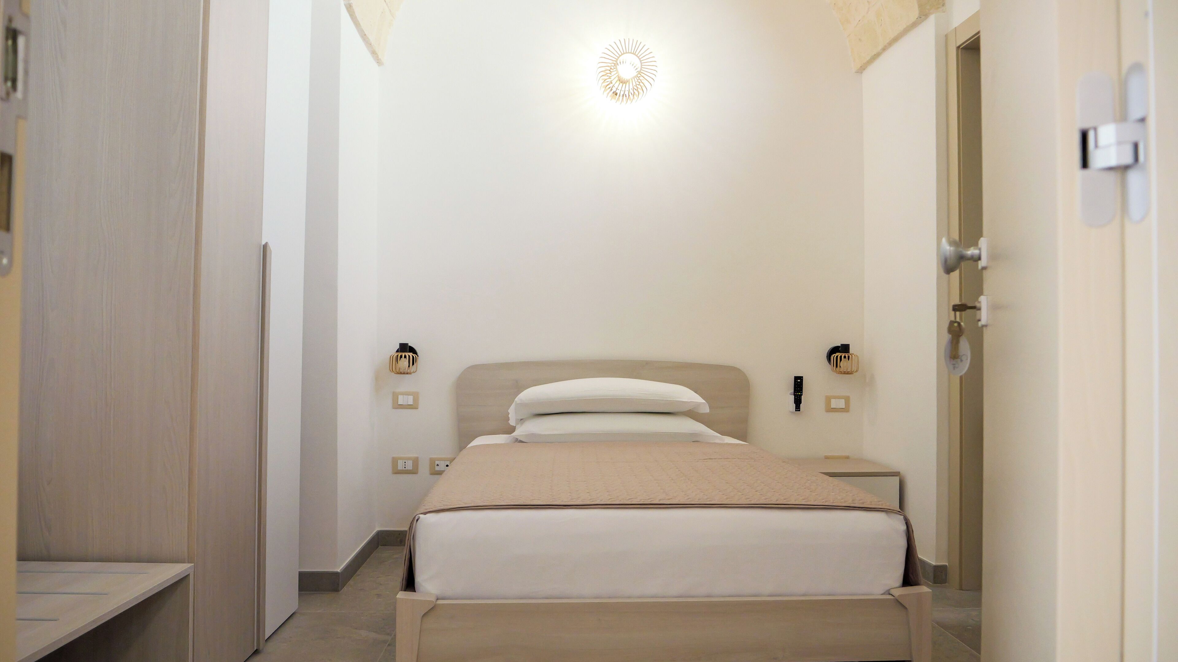 Exclusive Room | Egyptian cotton sheets, premium bedding, down comforters