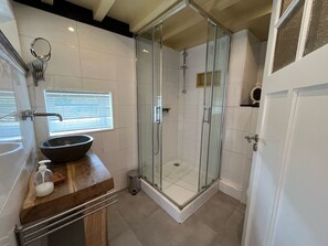 Shower, hair dryer, towels, soap - The Tit - Near Settons Lake (Alligny-en-Morvan)