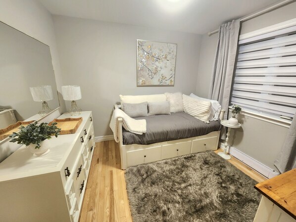 3 bedrooms, WiFi, bed sheets