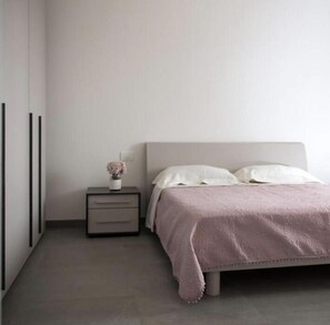 1 makuuhuone, silitysrauta/-lauta, Wi-Fi, vuodevaatteet