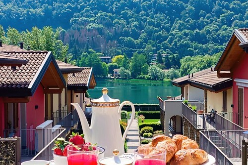 Delightful nest with pool on Lake D'Endine