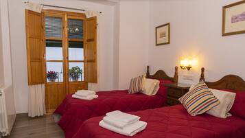 2 chambres, fer et planche Ă repasser, Wi-Fi, draps fournis