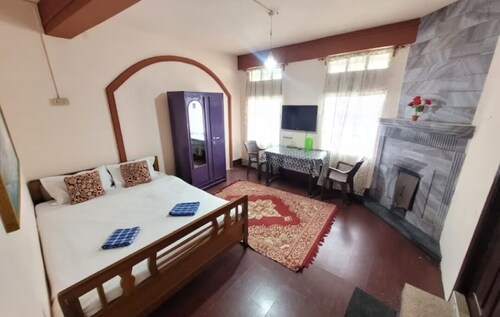 White clouds - Apartment 3