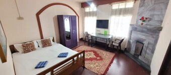 White clouds - Apartment 3