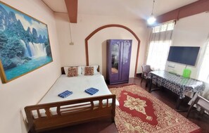 1 habitación, wifi y ropa de cama