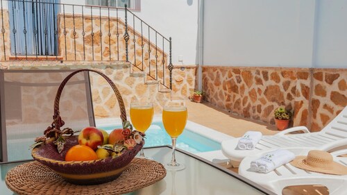 La Reconquista, Despeñaperros Santa Elena by Ruralidays