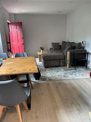 Interior - Lovely 2 bedroom in the middle of Cheeseman (Denver)