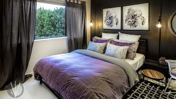 1 slaapkamer, een strijkplank/strijkijzer, wifi, beddengoed