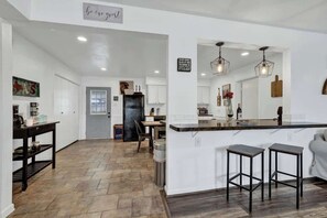 Interior - Bayer Guest Haus-hot Tub and Fire Pit (Fredericksburg)