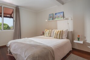 1 bedroom, iron/ironing board, travel cot, WiFi