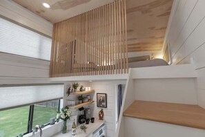 獨棟房屋, 1 張特大雙人床, 熱水浴缸 (430 GH Tr Henley) | 1 間臥室、獨特裝潢、布置獨特、床單