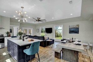 House, Multiple Beds, Hot Tub, City View (503 W San Antonio St) | Interior - Chateaux De Callis-walk to Main Street! (Fredericksburg)