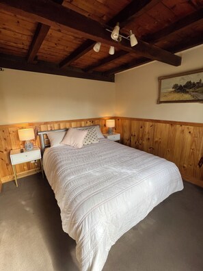 2 habitaciones, cuna de viaje, wifi gratis y ropa de cama 