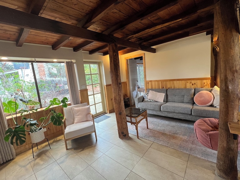 Authentic Farmhouse Barn Remodelled With Modern Comforts - Melton