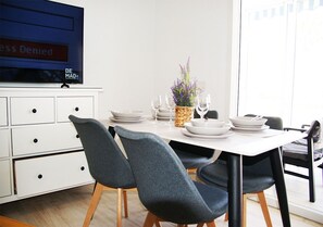 Dining - Beachfront at Cala Capitán Beach – Maximum 4 guests (Orihuela)