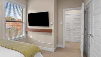 3 slaapkamers, een bureau, een strijkplank/strijkijzer, gratis wifi