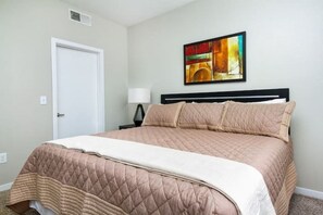 Room - Private 1BR APT Downtown SA w Pool (San Antonio)