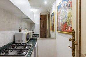 Private kitchen - MM Ottaviano - One step away from the Vatican Apartment. (Roma)