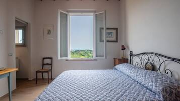 3 Schlafzimmer, BĂŒgeleisen/BĂŒgelbrett