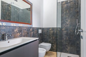 Dusche, Bidet