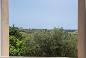 Interni