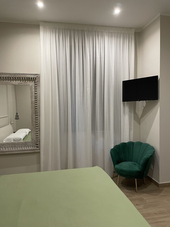 Superior Double Room, Private Bathroom, City View