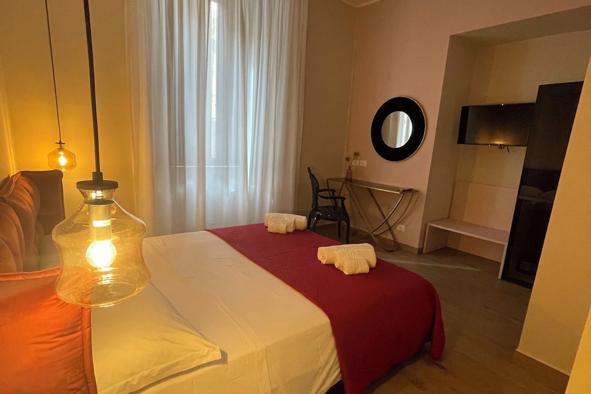 Chambre Double Supérieure, non-fumeurs, salle de bains privée | Coffres-forts dans les chambres, bureau, rideaux occultants
