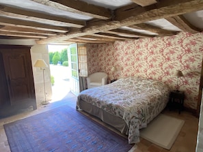 4 Schlafzimmer, Schreibtisch, Bügeleisen/Bügelbrett, kostenloses WLAN