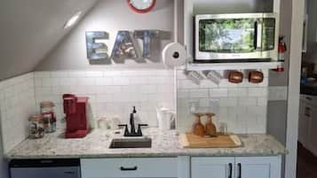 Fridge, microwave, dishwasher, coffee/tea maker