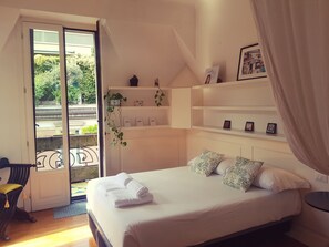 Bureau, Wi-Fi, draps fournis