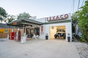 Property grounds - Kerrville Texaco
(Kerrville)