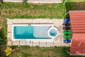 Piscine extérieure