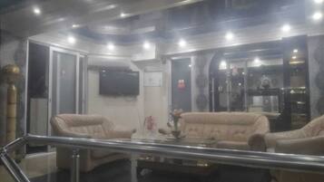 Televisión plasma, Netflix, estación para iPod