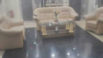 Plasma TV, Netflix, iPod dock, MP3 dock