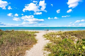 Unclassified image, 5 of 36, button