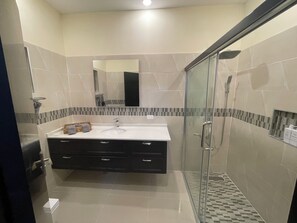 Towels, soap, shampoo, toilet paper
