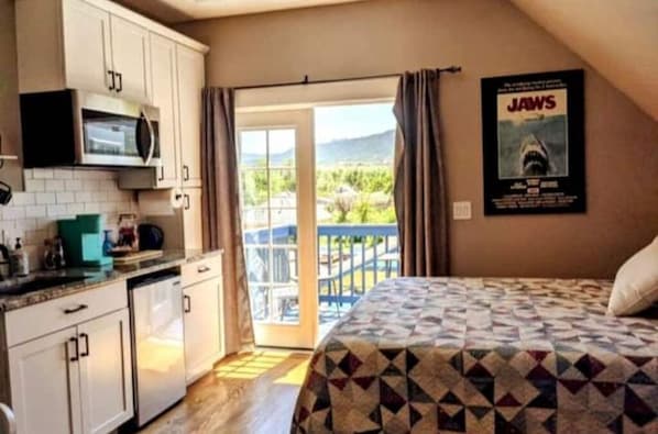 1 chambre, bureau, fer et planche à repasser, accès au Wi-Fi (inclus)