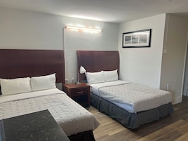 Basic Single Room | Iron/ironing board (on request), WiFi (free), bed sheets