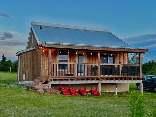 Prince Edward Island 2 bedroom waterfront cottage in South Rustico