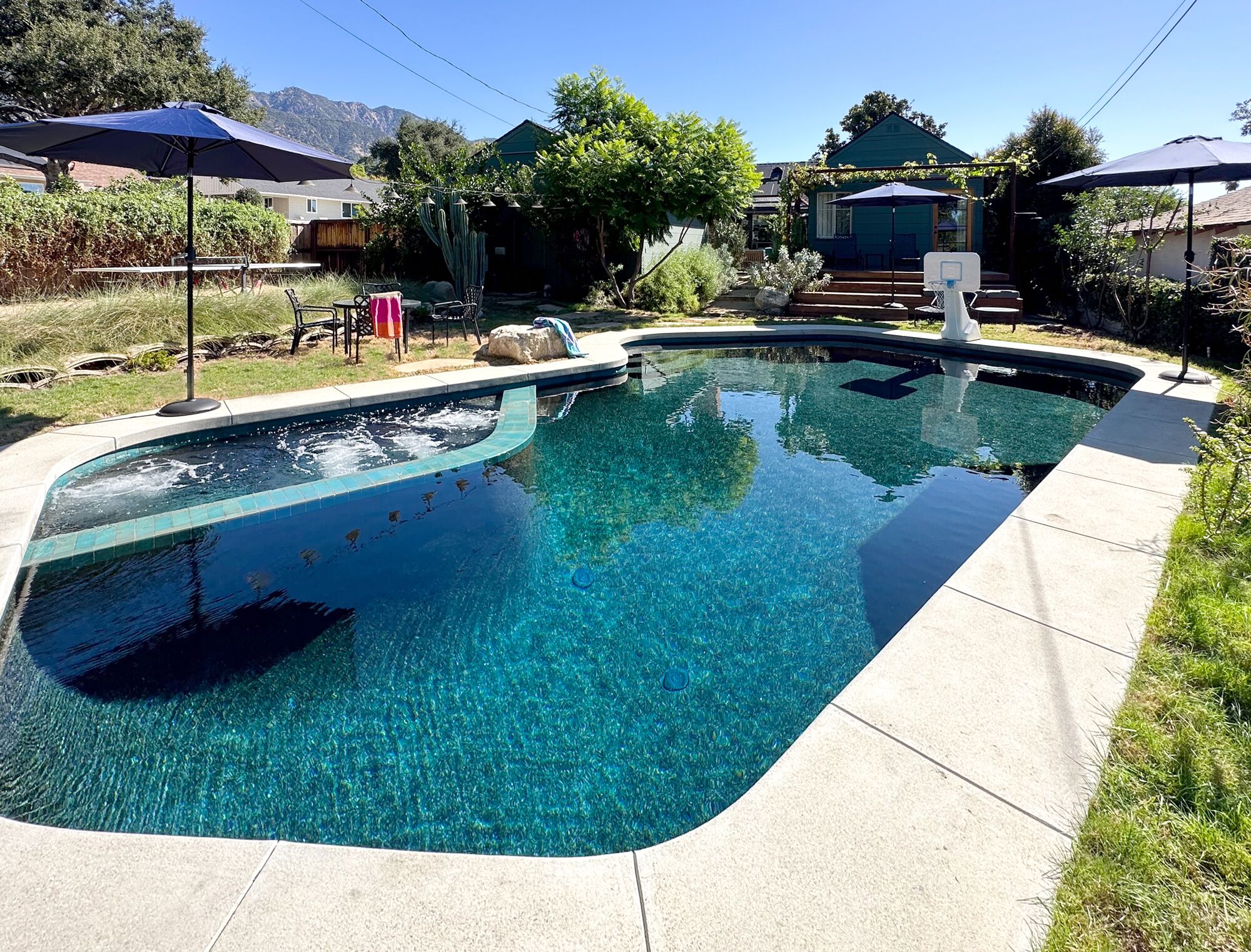 Indoor/Outdoor Designer Mid Century Retreat